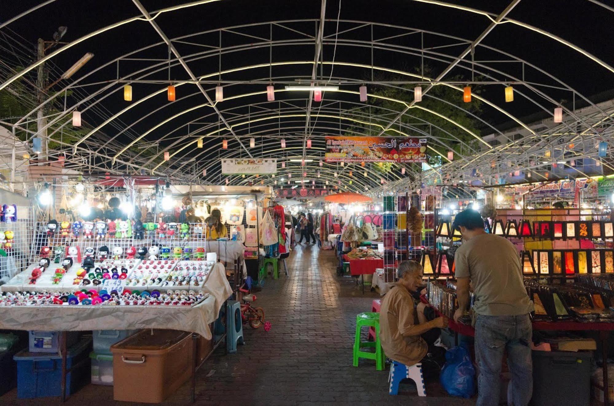 Night Bazaar Place Chiang Mai Exterior foto