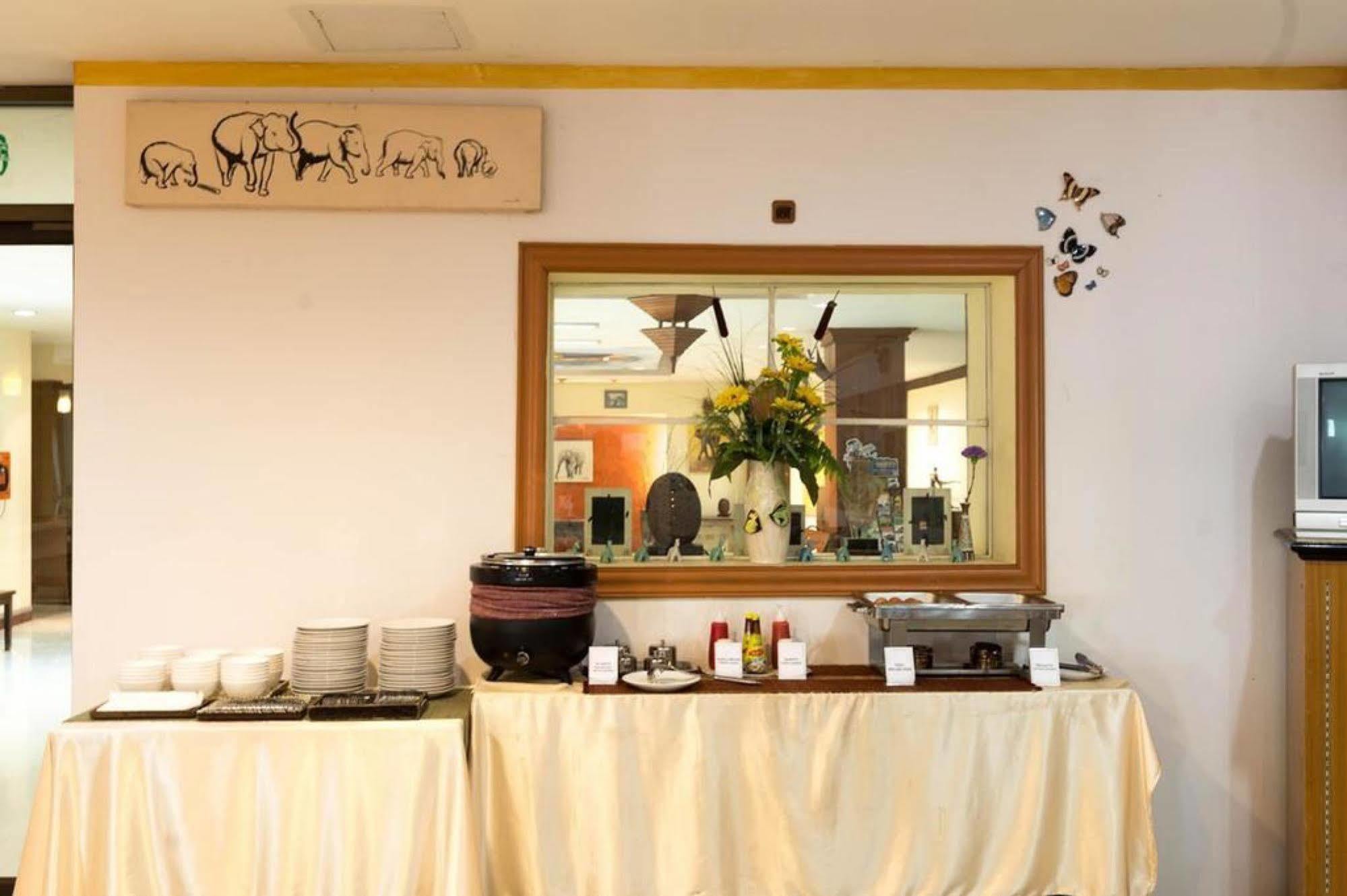 Night Bazaar Place Chiang Mai Exterior foto